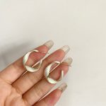 Twisted C-shaped Glaze Drip Earrings - Image 4