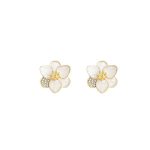 Korean Earrings With Flowers and Diamonds - Image 4
