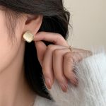 Square High-End Cat's Eye Stone Earrings - Image 4